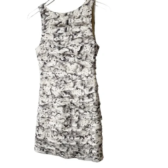 Alice + Olivia Black White Bandage Tape Dress Size 2 - Picture 3 of 11